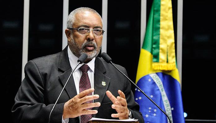 PARLAMENTARES VÃO AO STF PARA PROIBIR TRAMITAÇÃO DE EMENDAS ENQUANTO DURAR INTERVENÇÃO NO RIO