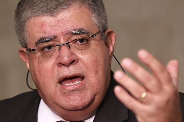 "Temer avisa que está pronto para encerrar intervenção e votar PEC da Previdência"